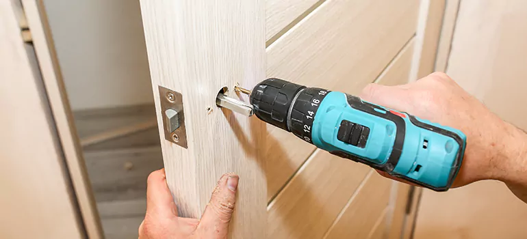 Old Door Knob Repair in North Fort Myers, FL